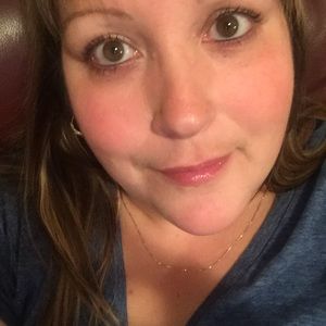 Meet your Posher, Cecile